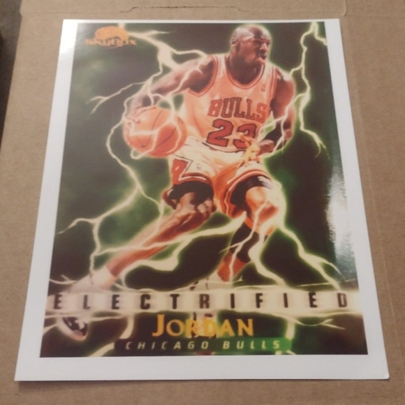 NEW! MICHAEL AIR💨 JORDAN BULLS ULTRA GLOSSY 8.5x11 OLD SCHOOL POSTER BUNDLE SET - Picture 4 of 5